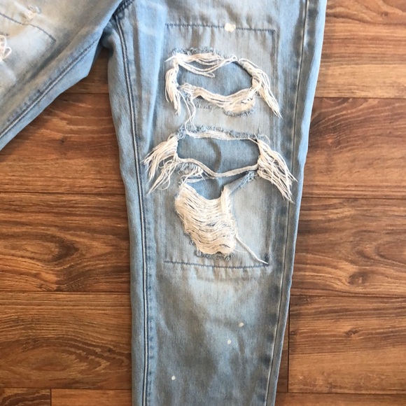 DISTRESSED MOM JEANS - Picture 5 of 6